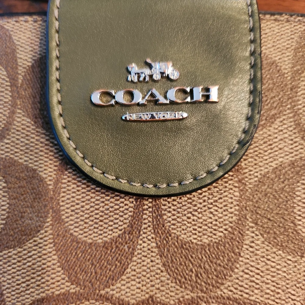 Coach Phone Wallet, Signature Canvas - Picture 7 of 7
